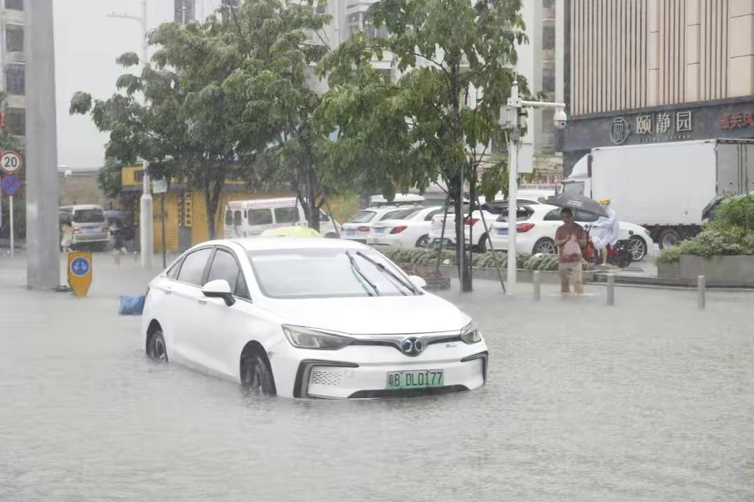 深圳最新台风动态及旅行中的自然美景追逐指南