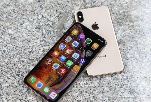 iPhone芯片最新革新，微小细节中的巨变，科技自信之旅启程