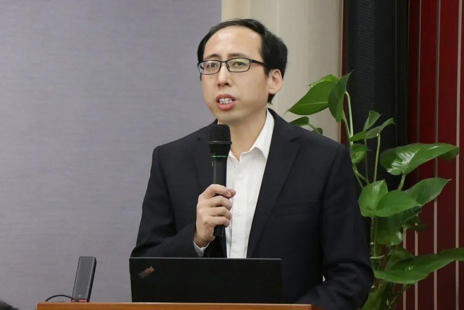 最新冯立国,最新冯立国的日常趣事与情感纽带