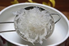 燕窝秘境，最新图片大放送，探寻小巷深处的燕窝之美