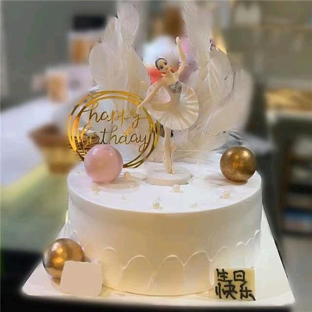 最新生日蛋糕款式展示，小巷甜蜜秘境中的梦幻之选
