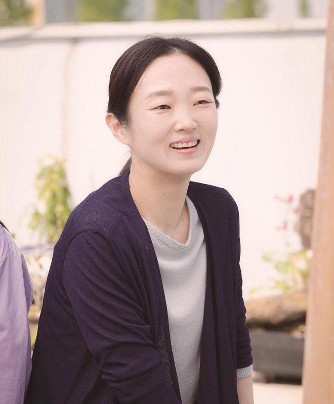李凤演员的高科技之旅，未来科技产品盛宴体验之旅
