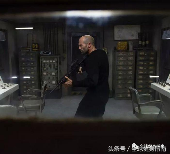 励志之光，胸大的电影照亮自信之路