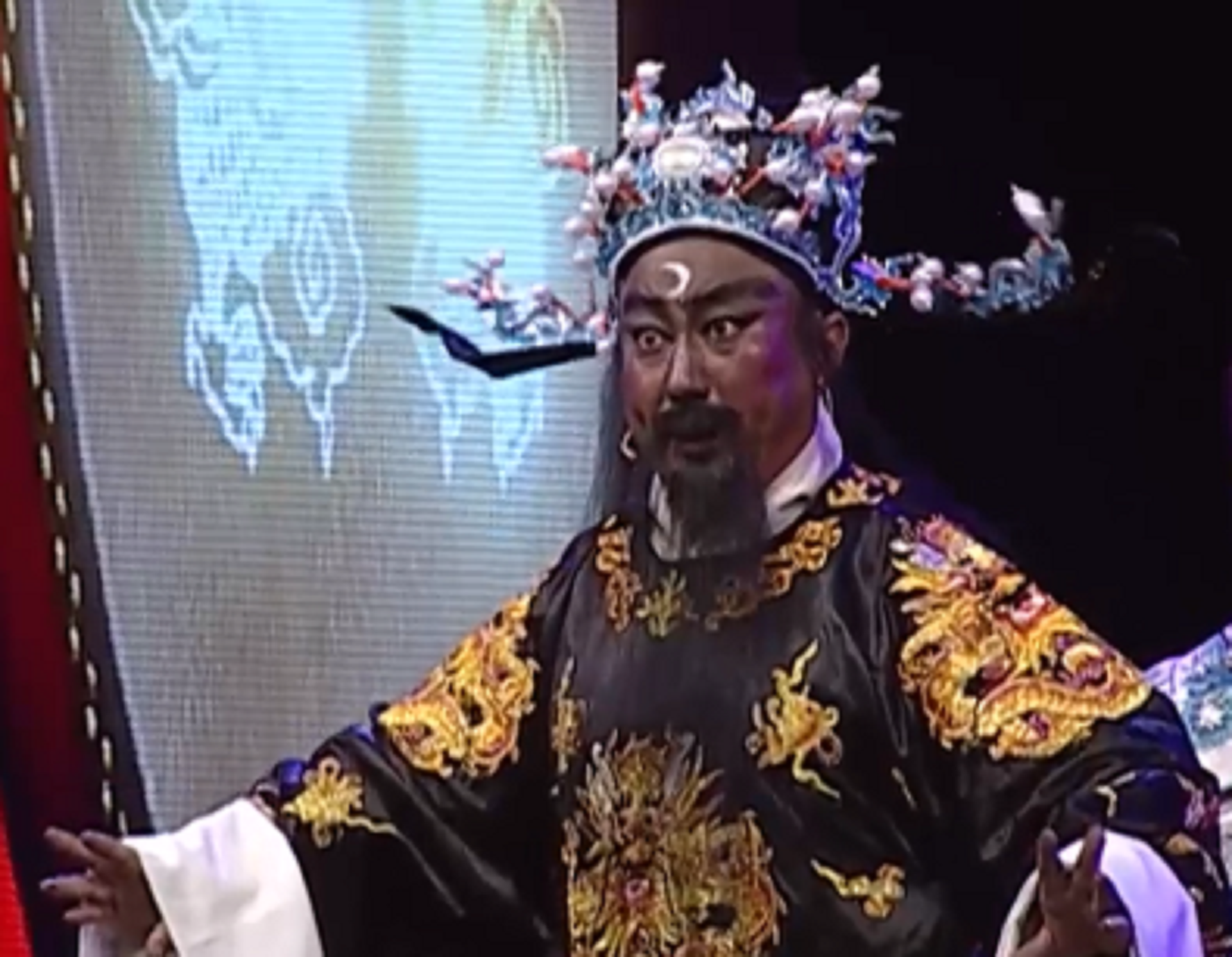 最新铡美案，变化中的自信与成就感之源