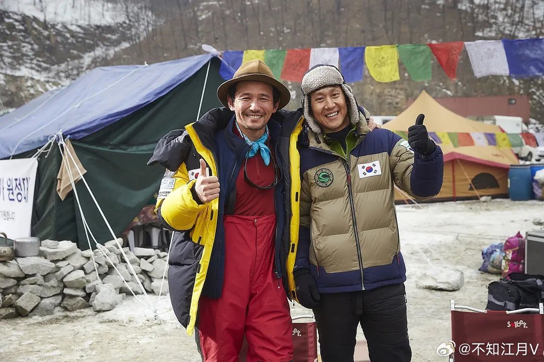 韩国登山之旅，探索山间目的与小巷独特小店